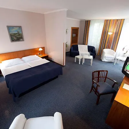 Days Preussischer Hof 호텔 리벤발데