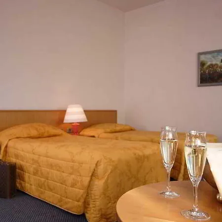 Days Preussischer Hof 3*