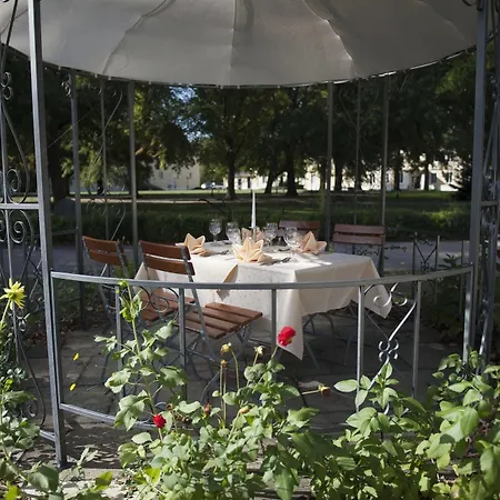 Days Preussischer Hof 호텔 3*